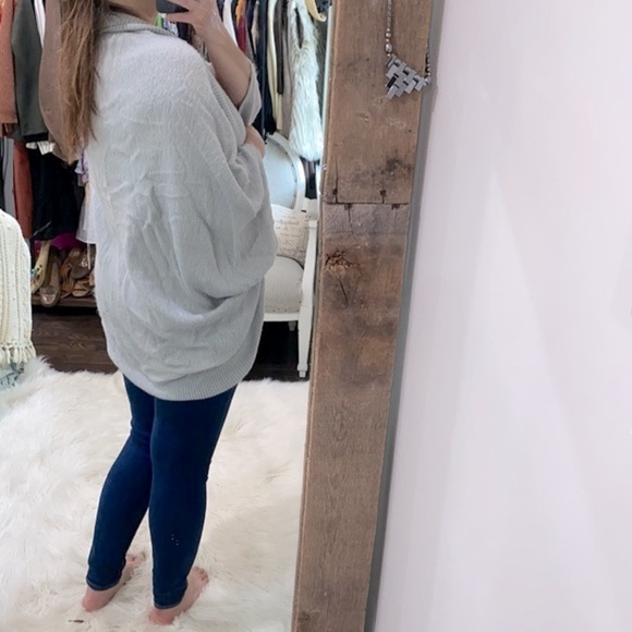 Vince Camuto one size soft grey knit sweater cardigan new with tags - Picture 3 of 6